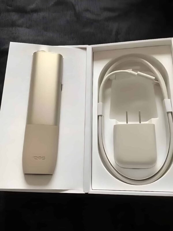 iluma-one加熱煙機_PhotoGrid-1.jpg IQOS ILUMA One i 主機(TEREA菸彈專用)台灣加熱菸主機推薦